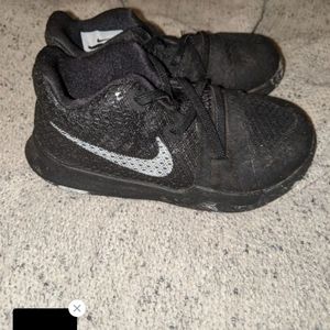 8c Kyrie 3 (TD)